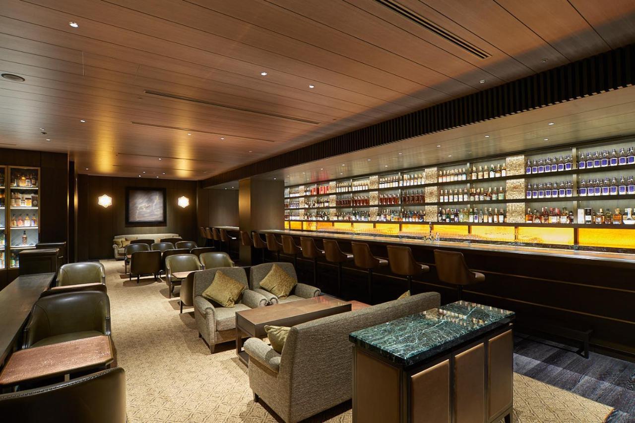 The Okura Tokyo Otel Dış mekan fotoğraf The bar at the lounge